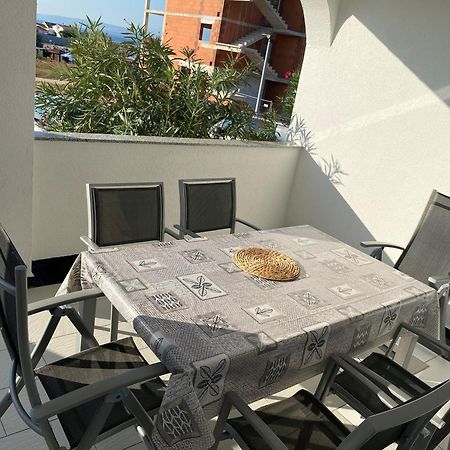 Apartmani Dragicevic Vir Buitenkant foto