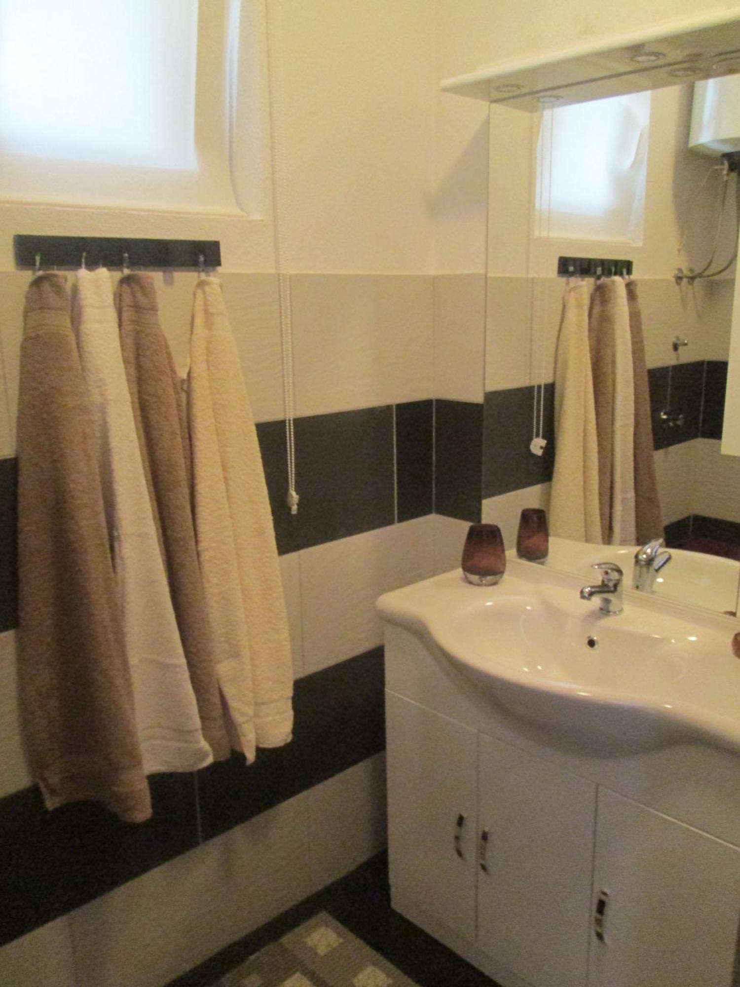 Apartmani Dragicevic Vir Kamer foto