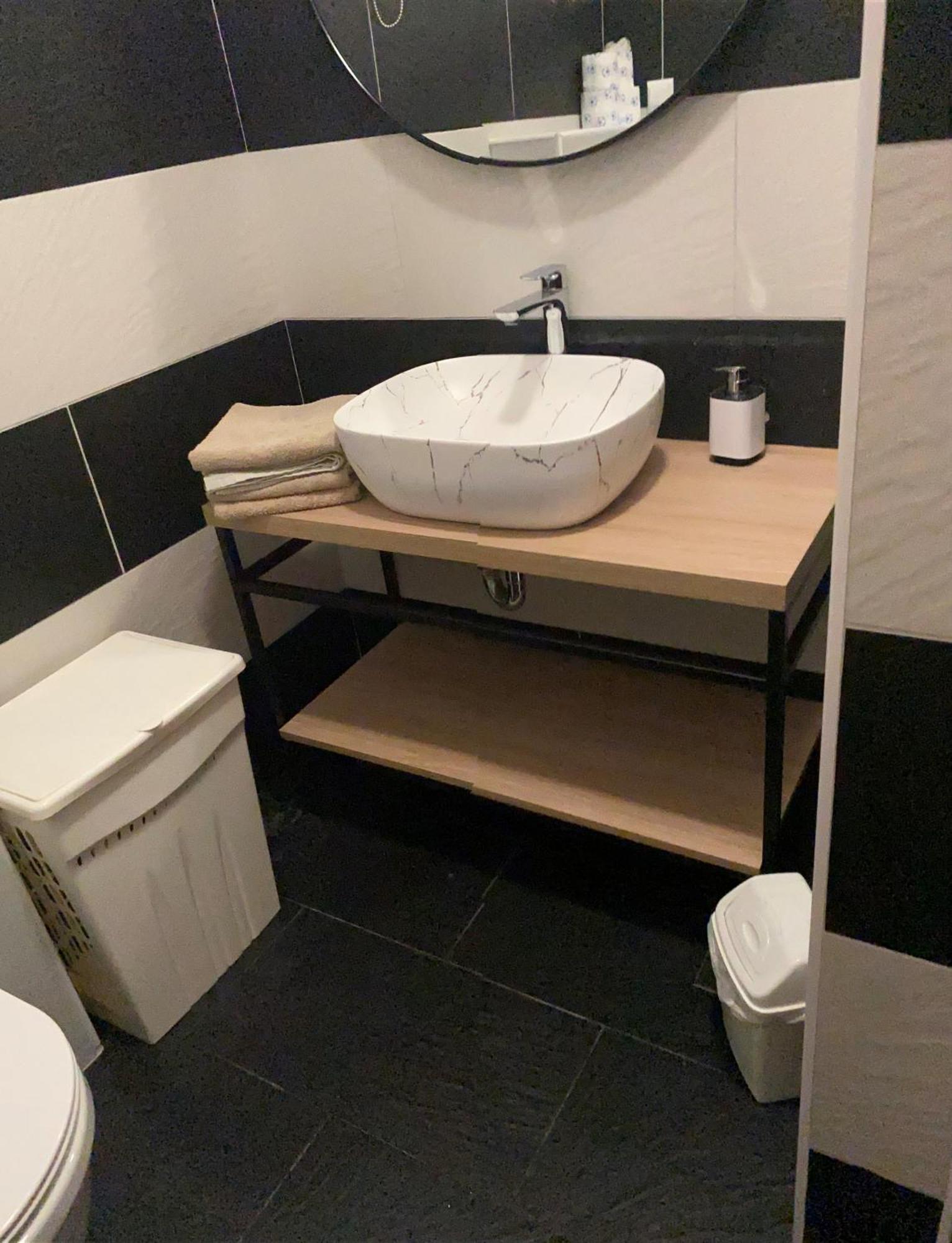 Apartmani Dragicevic Vir Buitenkant foto
