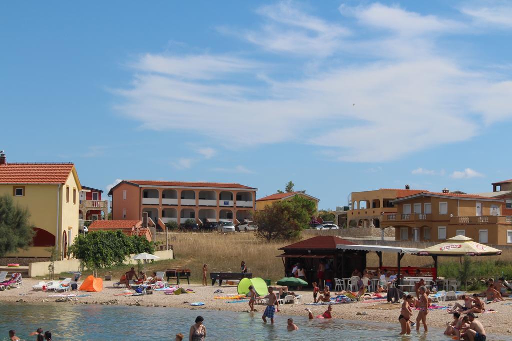Apartmani Dragicevic Vir Buitenkant foto